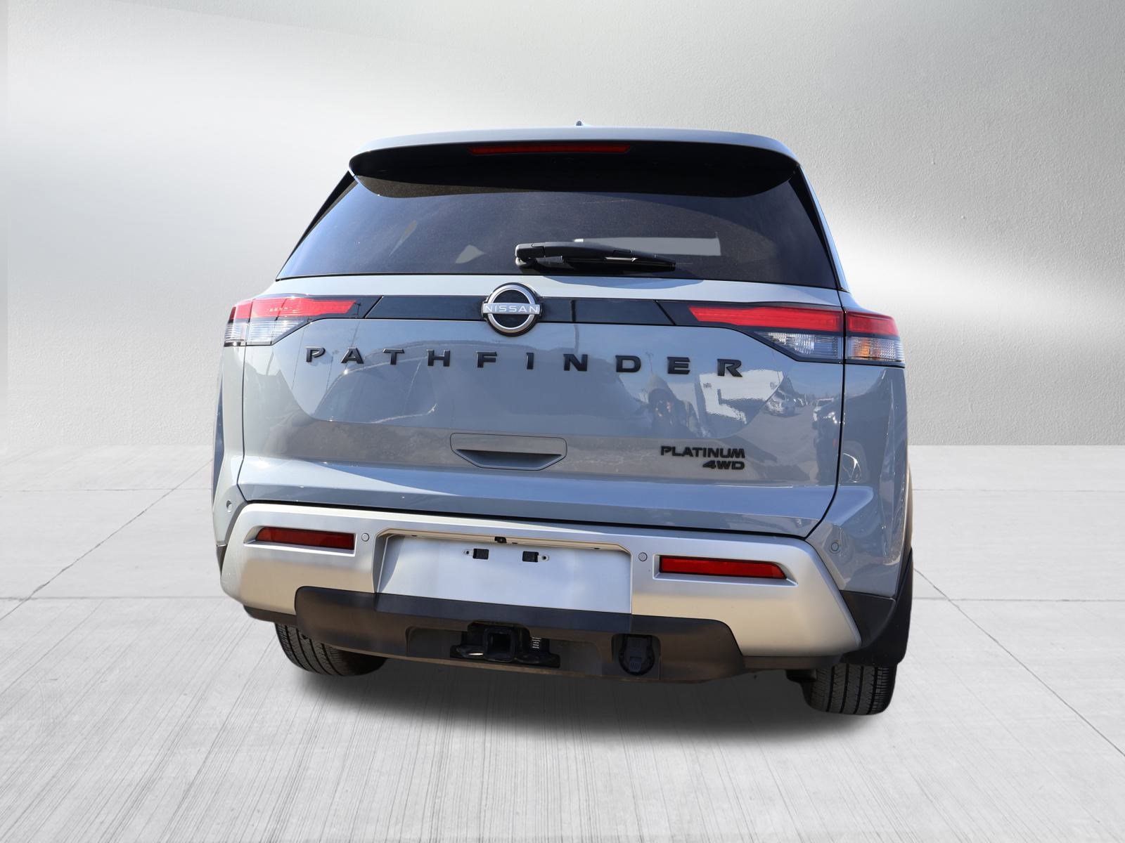 Used 2023 Nissan Pathfinder Platinum w/ Lighting Package (N93) image 5