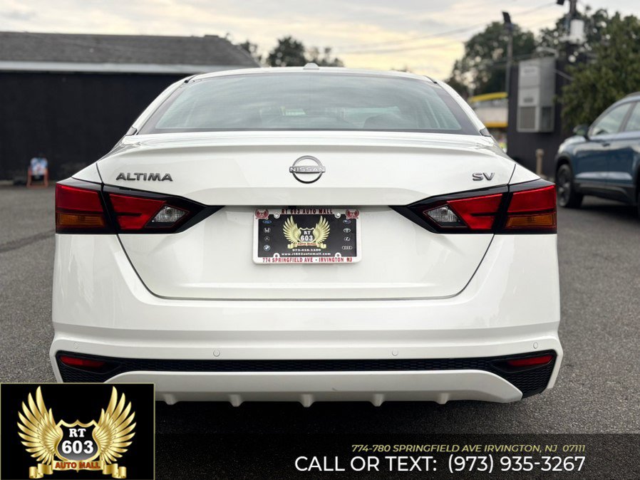 Used 2024 Nissan Altima 2.5 SV FWD image 4