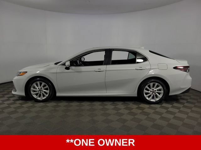 Used 2024 Toyota Camry LE w/ Convenience Package FWD image 5