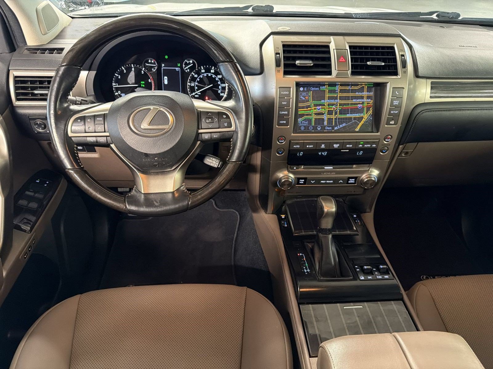 Used 2020 Lexus GX 460 Premium w/ Premium Package AWD/4WD image 29