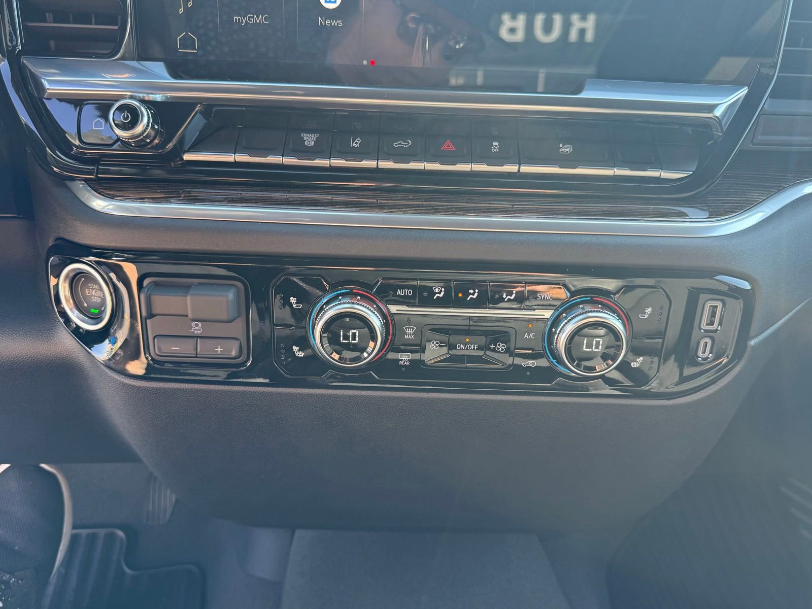 New 2026 GMC Sierra 2500 SLE image 19