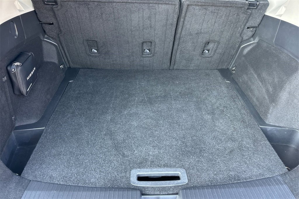 Used 2024 Nissan Rogue SV image 18