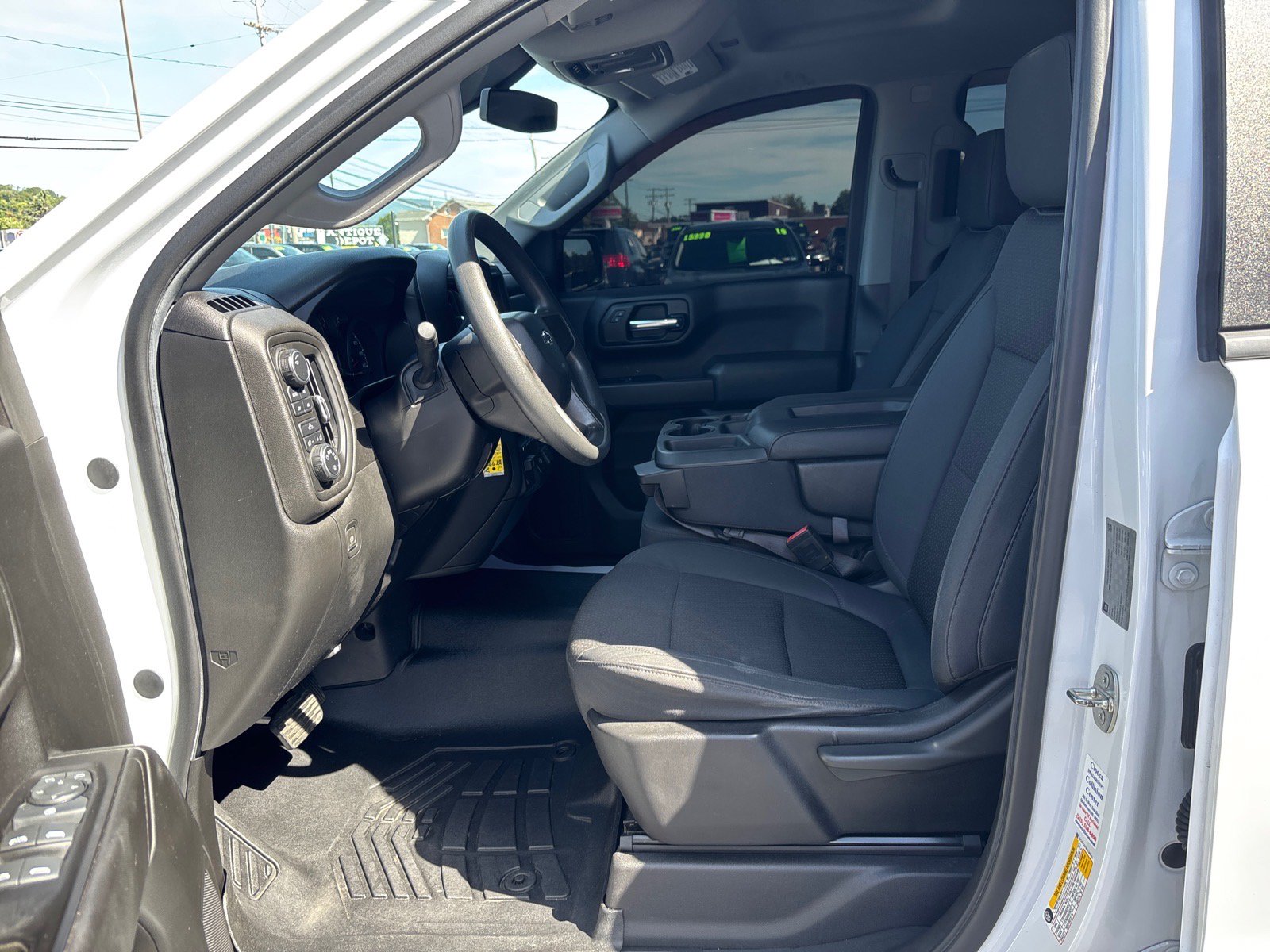 Used 2019 Chevrolet Silverado 1500 Custom Trail Boss w/ Custom Convenience Package AWD/4WD image 14