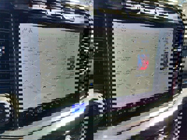 Used 2023 Ford F250 Lariat w/ Tow Technology Package image 19