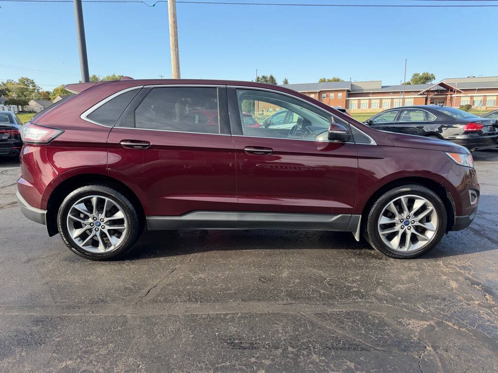 Used 2017 Ford Edge Titanium w/ Equipment Group 301A AWD/4WD image 6