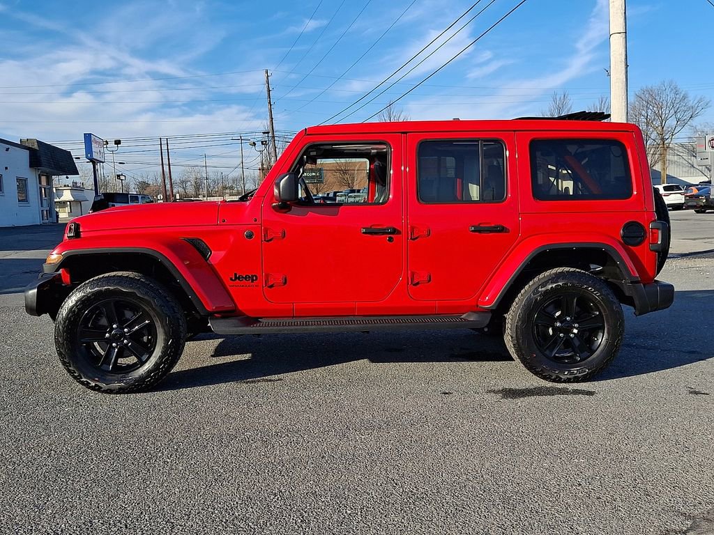 Used 2023 Jeep Wrangler Altitude image 9