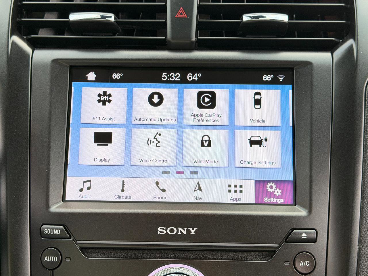 Used 2019 Ford Fusion Energi Titanium FWD image 61