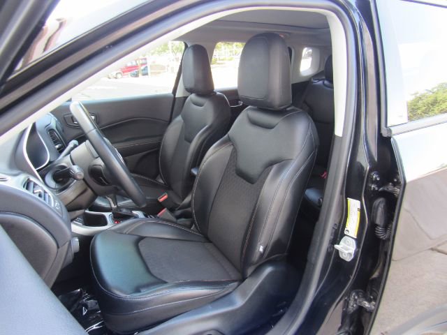 Used 2018 Jeep Compass Latitude w/ Popular Equipment Group image 6