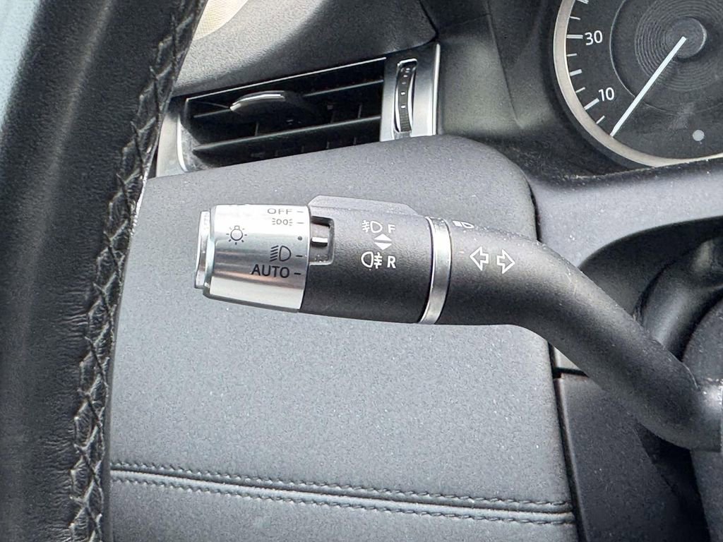 Used 2021 Land Rover Discovery Sport S image 18