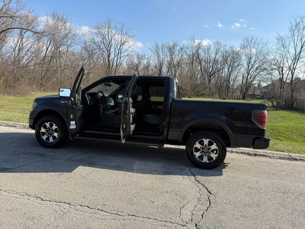 Used 2014 Ford F150 FX4 w/ Equipment Group 402A Luxury image 16