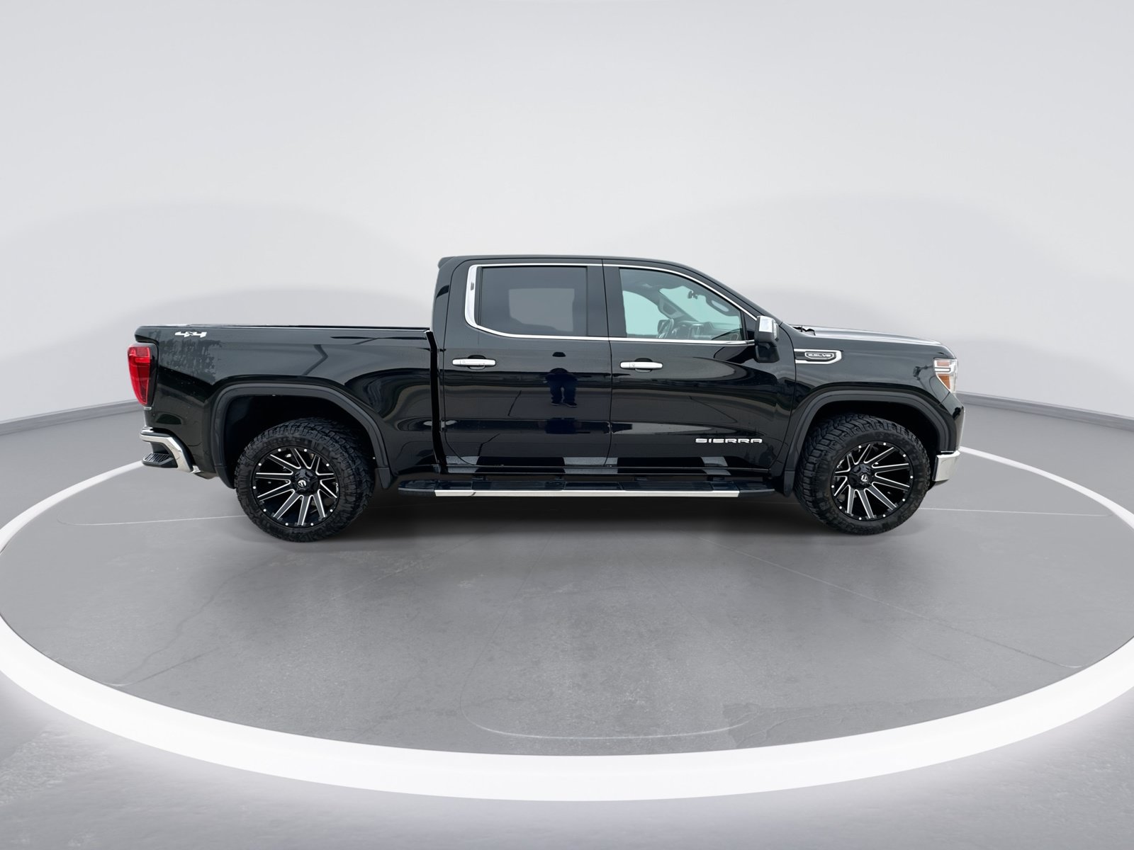 Used 2020 GMC Sierra 1500 SLT w/ SLT Premium Plus Package AWD/4WD image 9