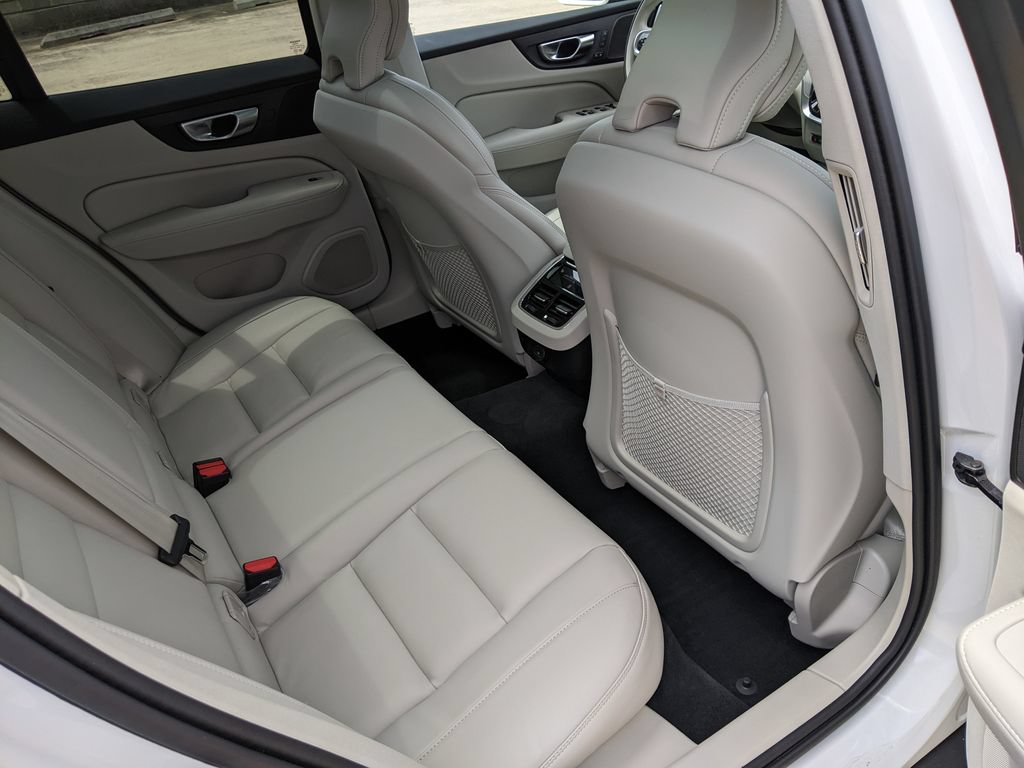 Certified 2026 Volvo V60 B5 Cross Country Ultra w/ Protection Package Premier AWD/4WD image 25