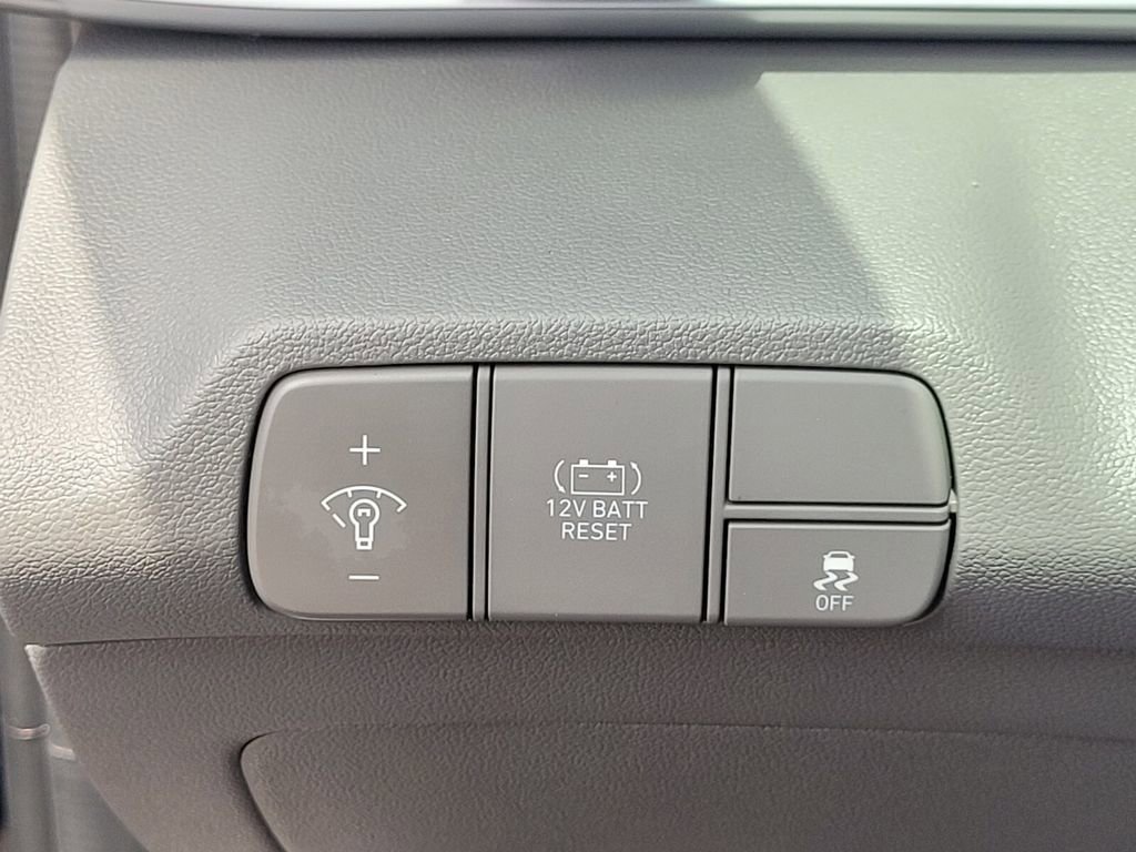 New 2025 Hyundai Elantra SEL image 29