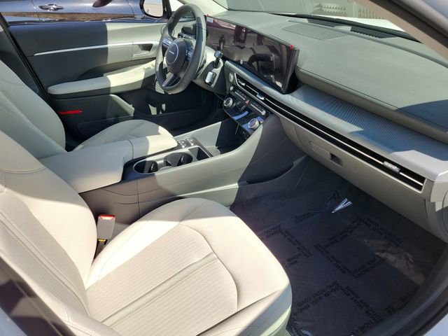 New 2026 Hyundai Sonata SEL FWD image 17