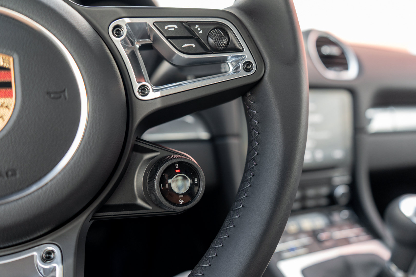 Used 2024 Porsche 718 Cayman RWD image 32