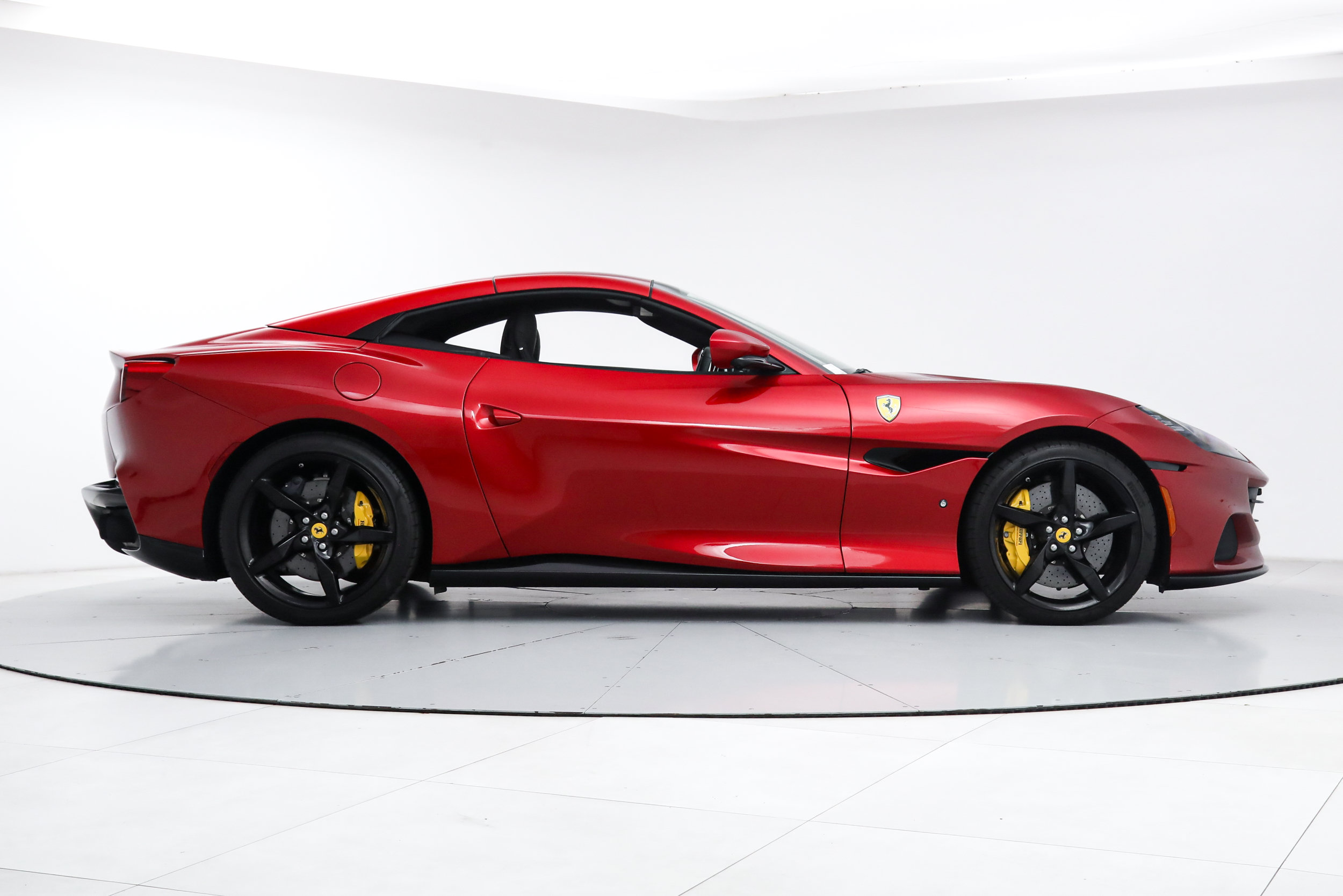 Certified 2023 Ferrari Portofino M RWD image 10