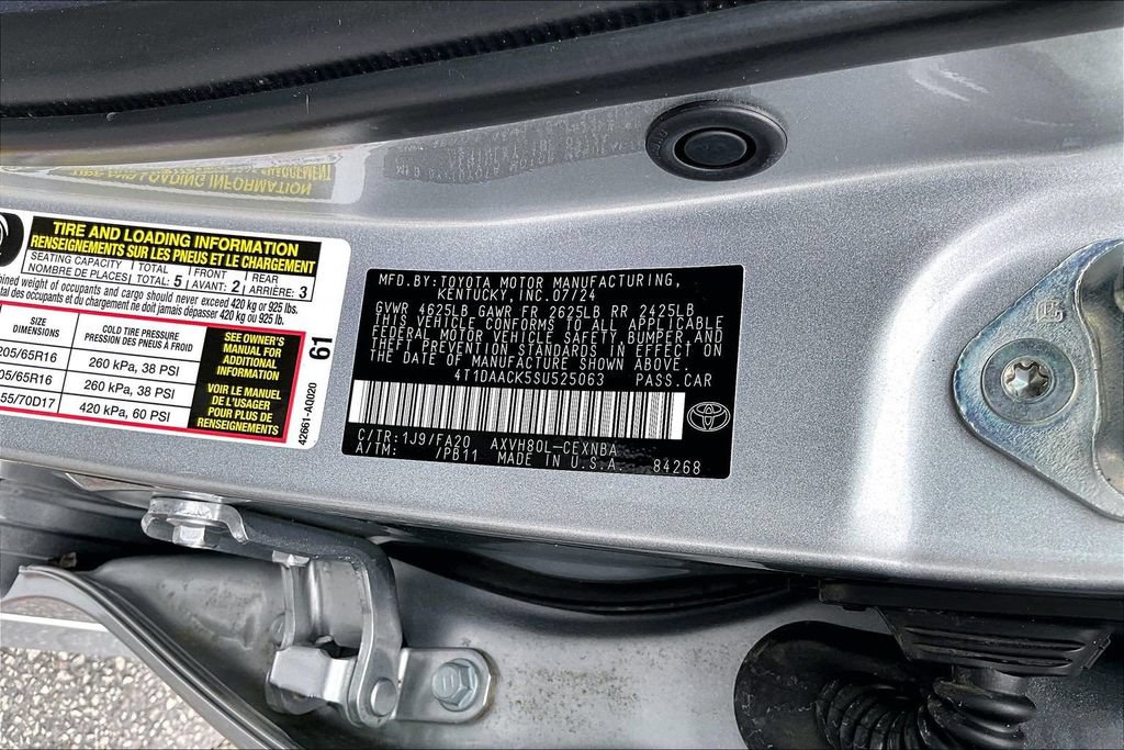 Used 2025 Toyota Camry LE FWD image 19