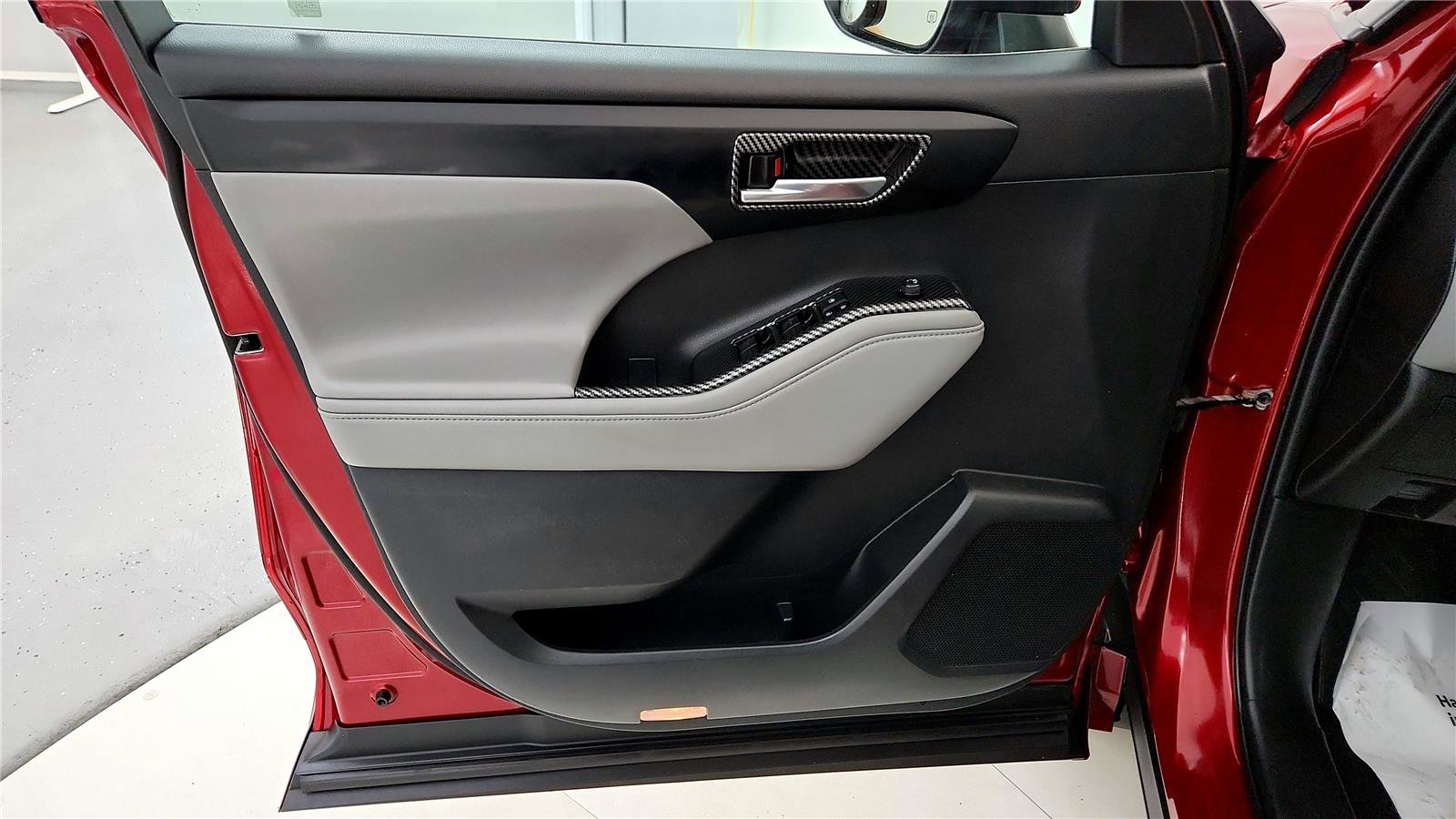 Certified 2022 Toyota Highlander XLE image 23