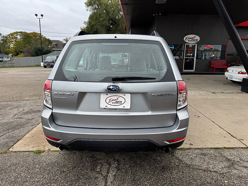 Used 2011 Subaru Forester 2.5X w/ Alloy Wheel Value Pkg image 4