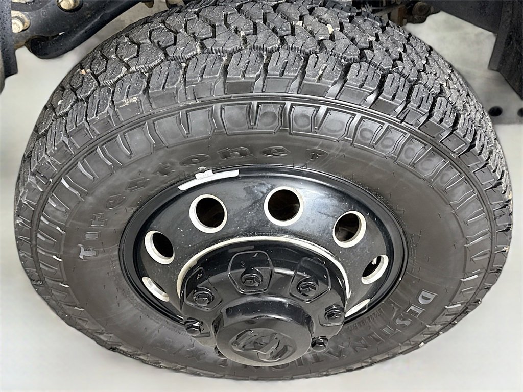 Used 2023 RAM 3500 Limited image 32