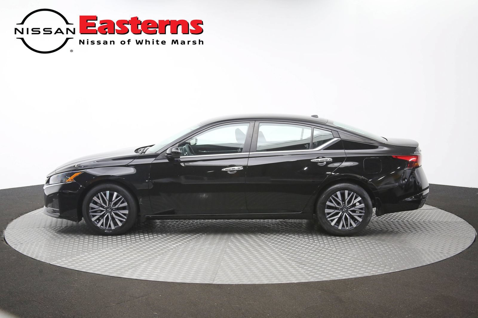 Used 2023 Nissan Altima 2.5 SV FWD image 59