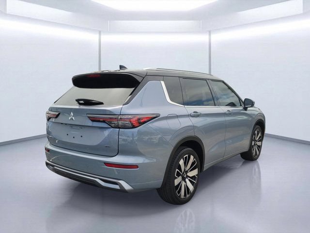Used 2025 Mitsubishi Outlander SEL FWD image 4