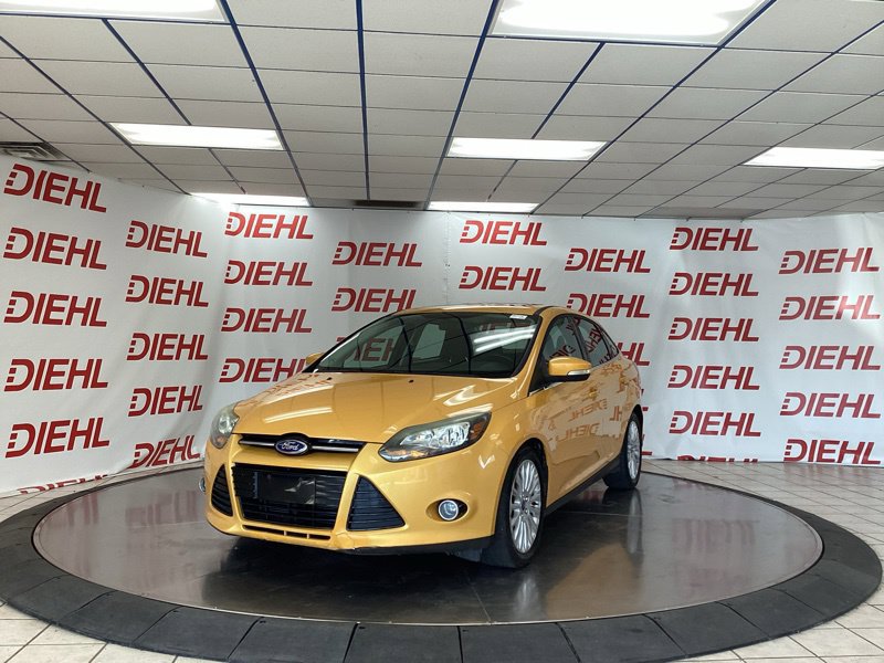 Used 2012 Ford Focus Titanium w/ SEL/Titanium Winter Pkg FWD image 3