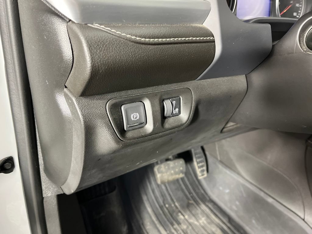 Certified 2022 GMC Acadia SLE w/ Driver Convenience Package FWD image 29