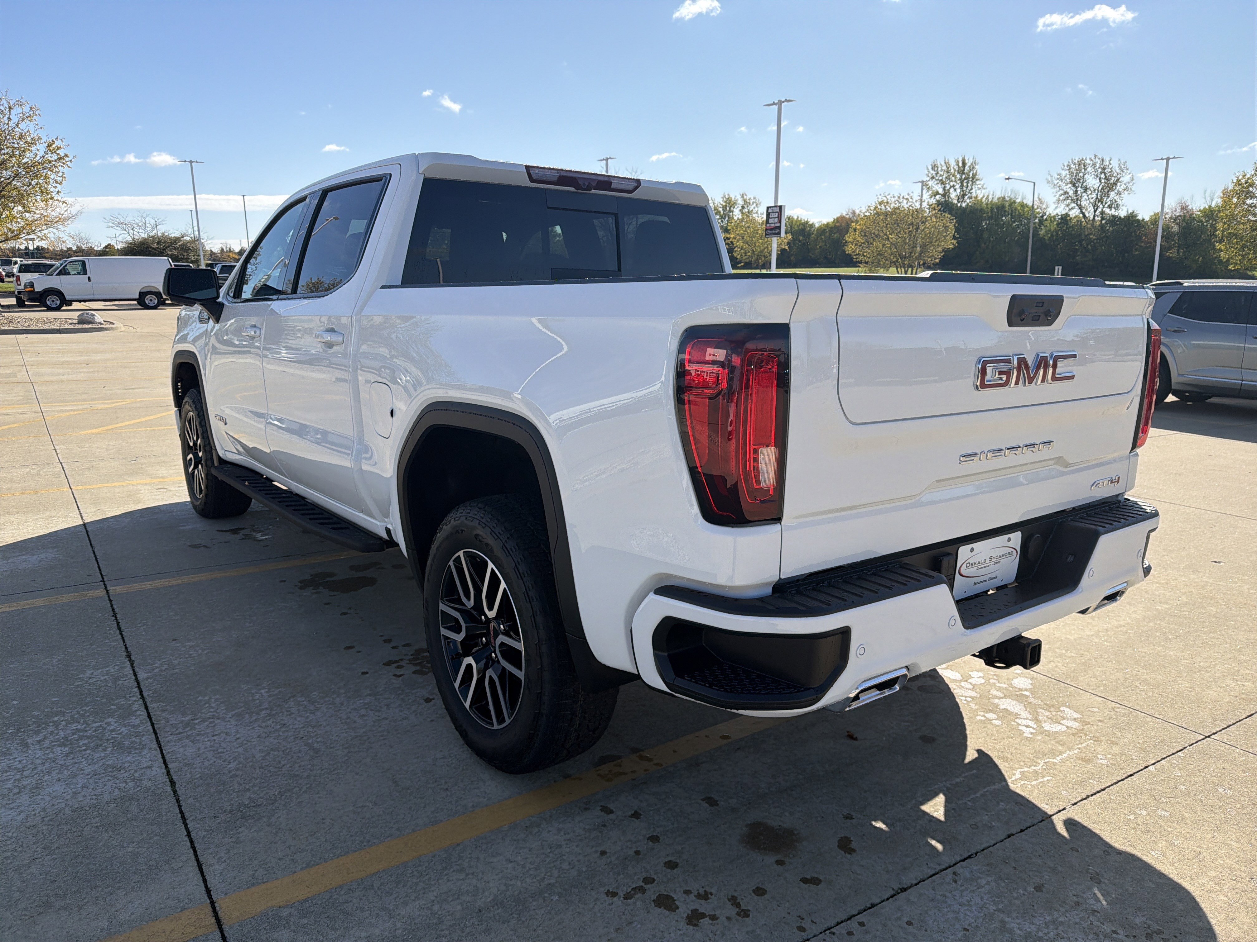 New 2026 GMC Sierra 1500 AT4 w/ AT4 Premium Package image 8