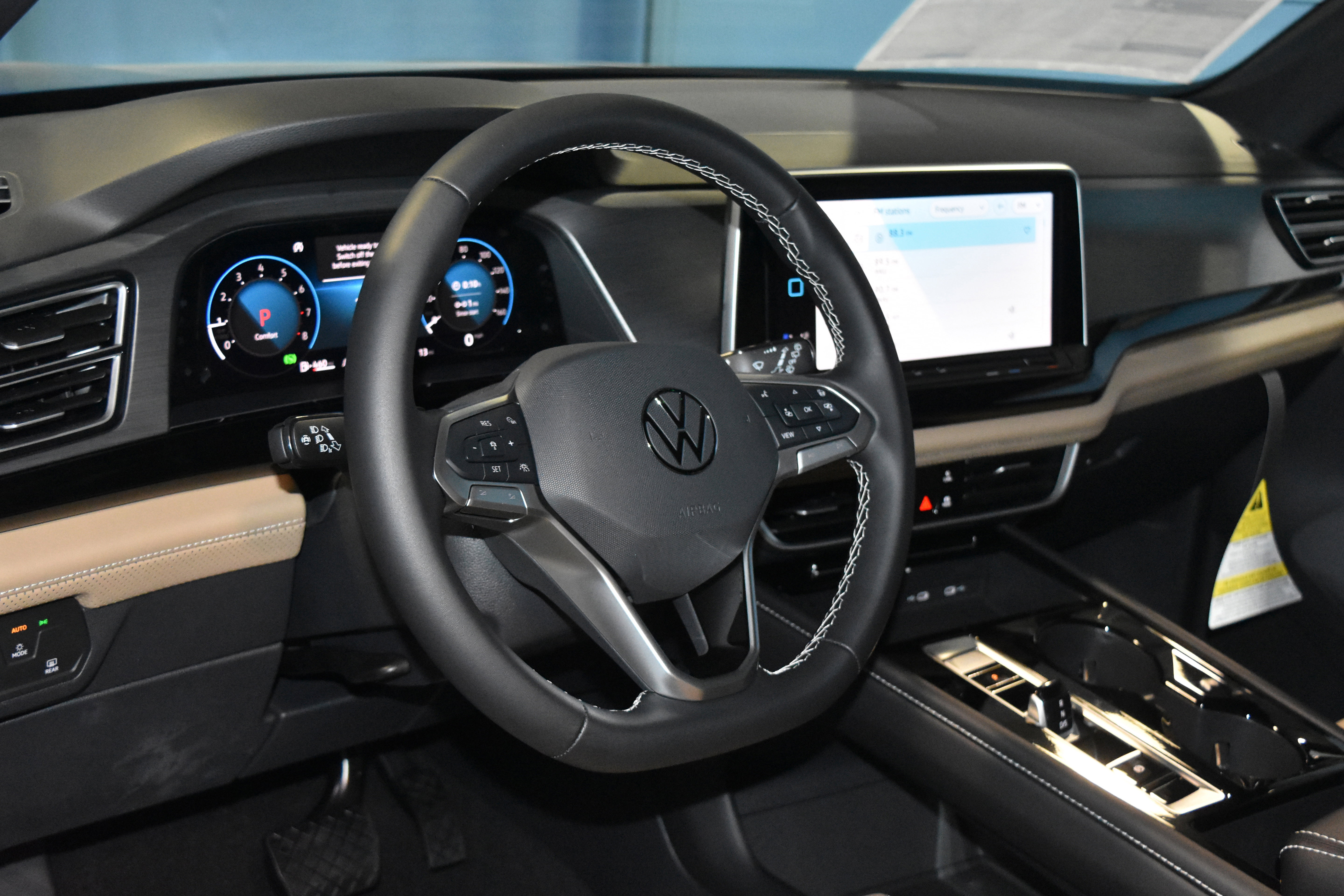 New 2026 Volkswagen Atlas Cross Sport SE AWD/4WD image 2