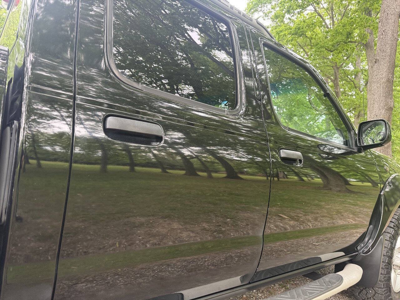 Used 2002 Nissan Frontier SE AWD/4WD image 25