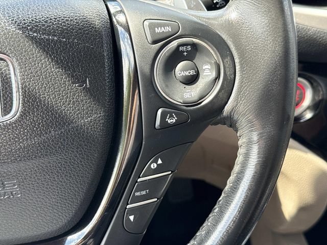 Used 2016 Honda Pilot Touring image 24