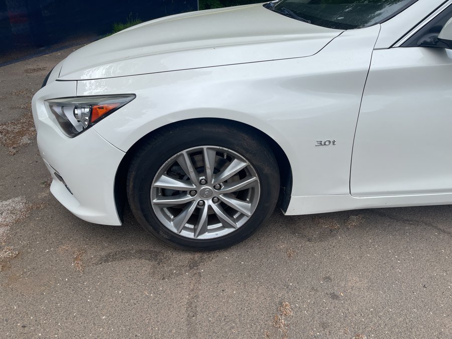 Used 2016 INFINITI Q50 3.0t Premium w/ Driver Assistance Package RWD image 4
