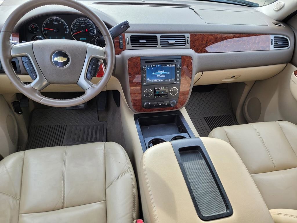 Used 2011 Chevrolet Silverado 1500 LTZ w/ LTZ White Diamond Edition image 17