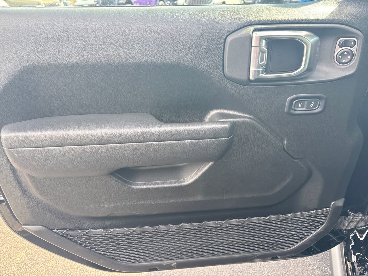 Used 2025 Jeep Wrangler Willys 4xe image 11