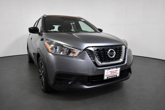Used 2018 Nissan Kicks SV FWD image 3