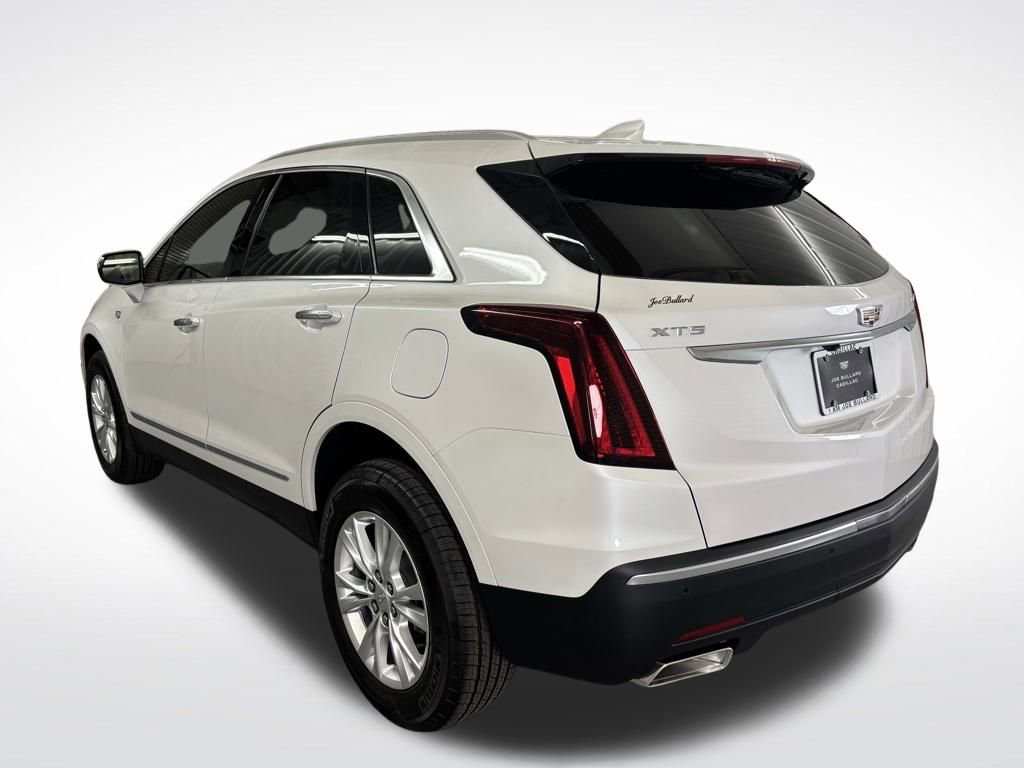 New 2025 Cadillac XT5 Luxury image 4