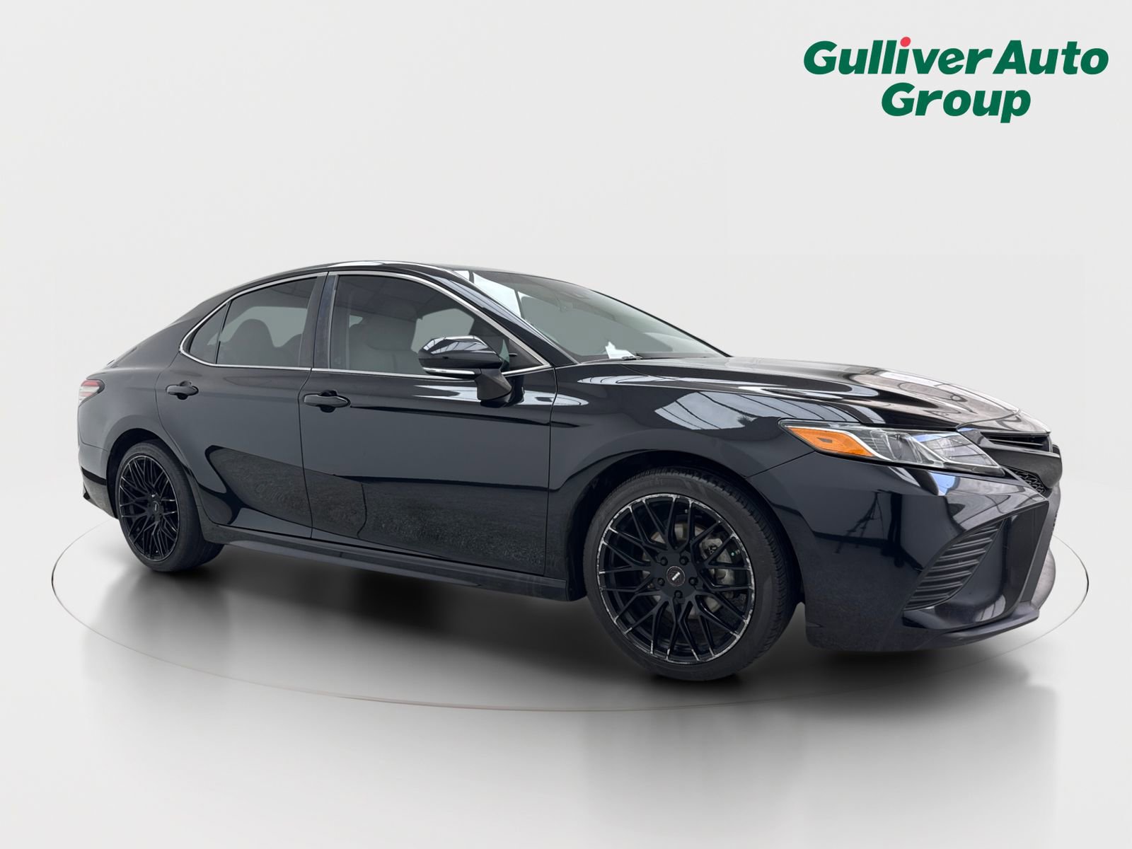 Used 2018 Toyota Camry SE w/ Convenience Package FWD image 12