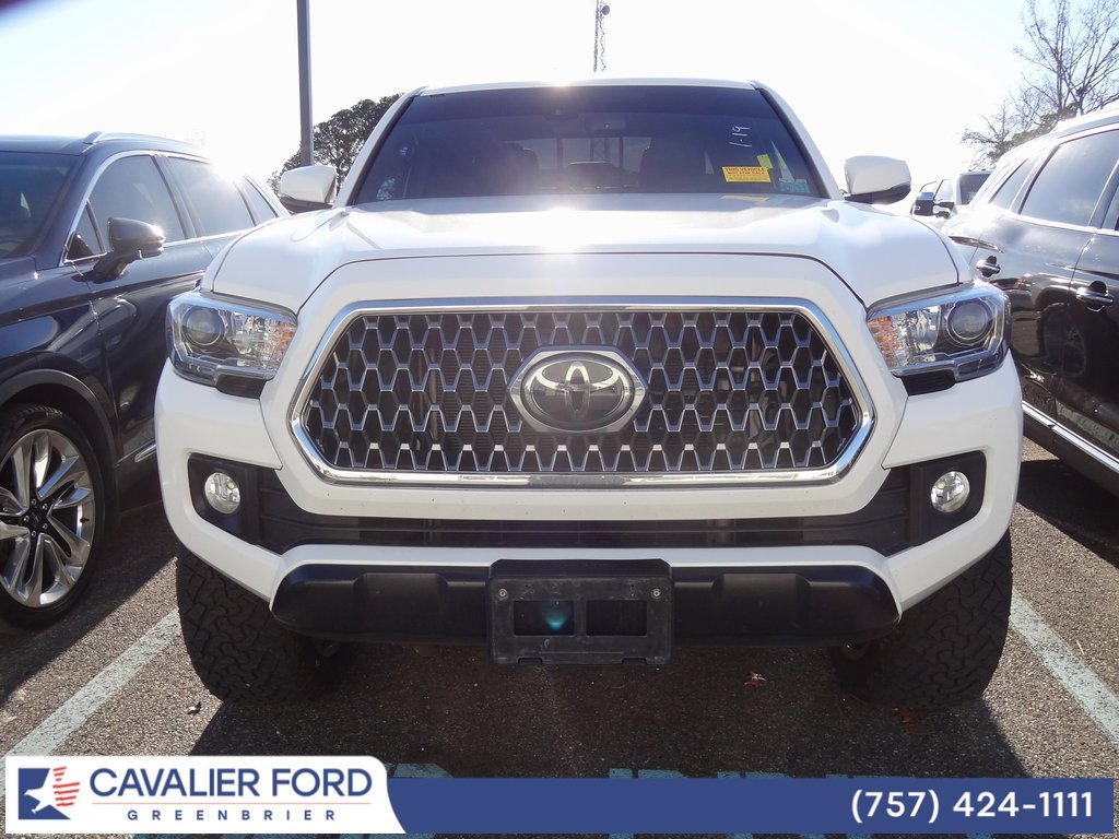 Used 2018 Toyota Tacoma TRD Off-Road image 2