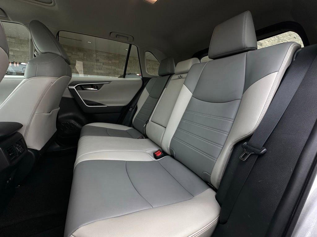 Used 2021 Toyota RAV4 Limited w/ Carpet Mat Package (TMS) image 22