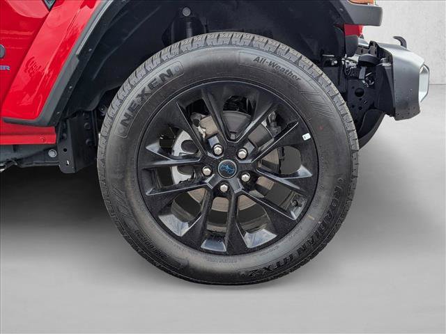 Used 2025 Jeep Wrangler Sahara w/ Safety Group AWD/4WD image 22