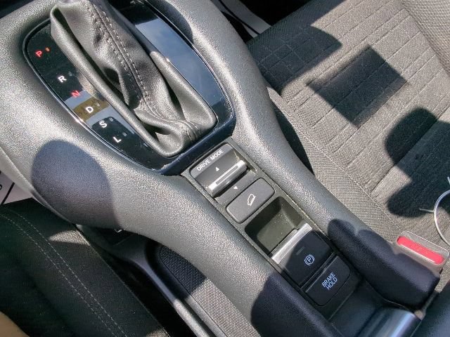 Used 2023 Honda HR-V LX image 33