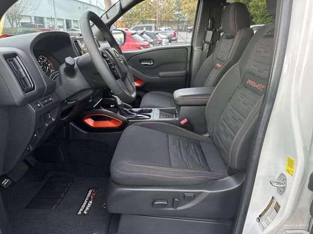 Used 2025 Nissan Frontier PRO-4X w/ Pro Convenience Package image 3