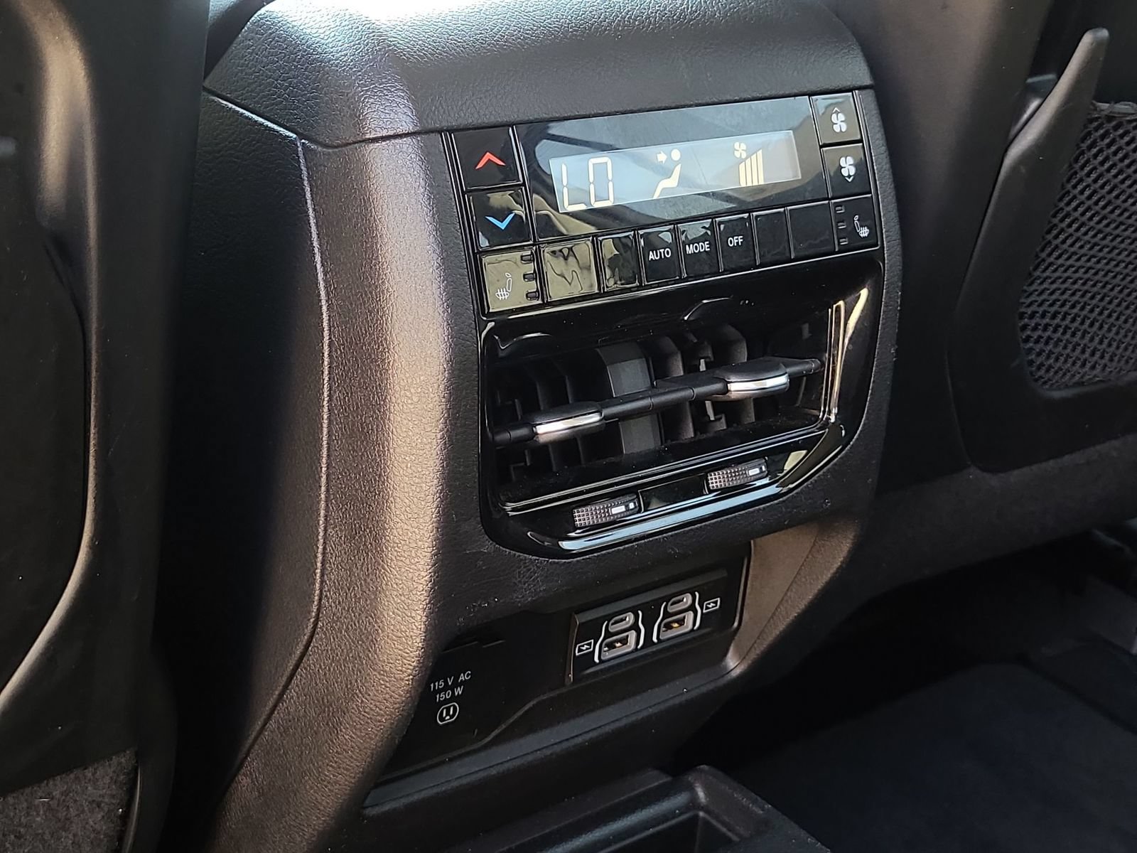 Used 2023 Jeep Grand Cherokee L Limited RWD image 21
