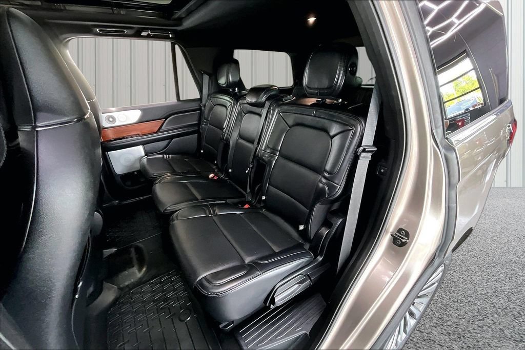 Used 2019 Lincoln Navigator Reserve AWD/4WD image 22