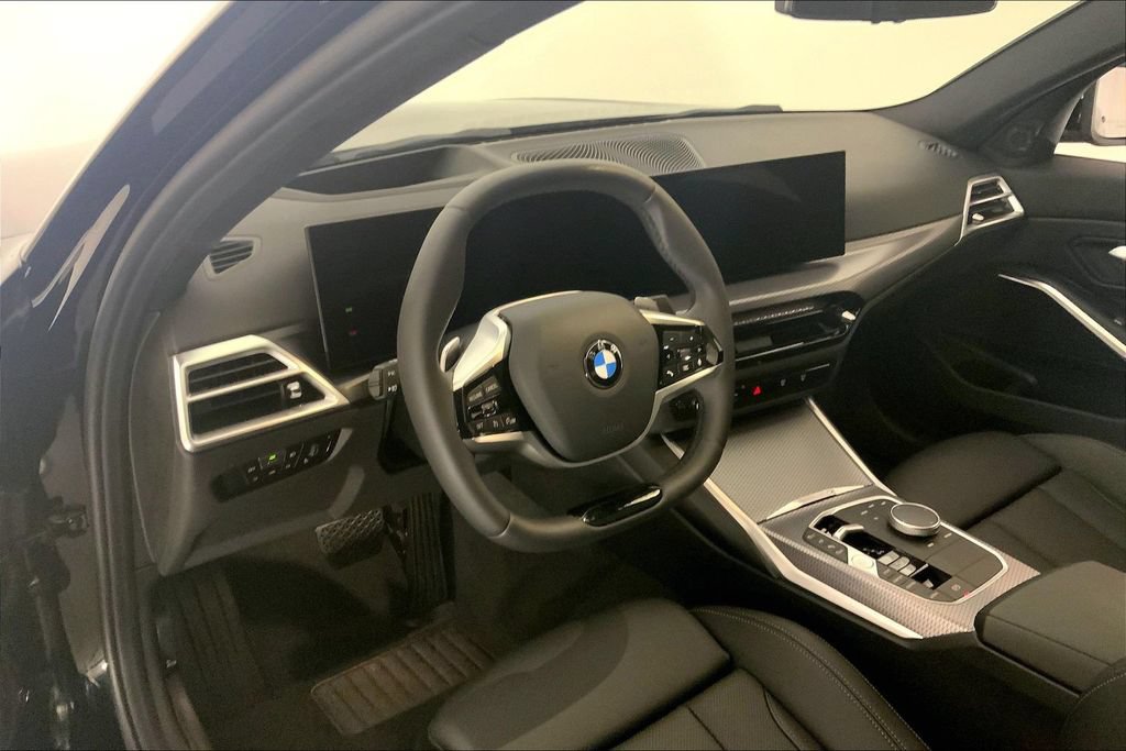 Used 2025 BMW 330i xDrive Sedan w/ Premium Package AWD/4WD image 21
