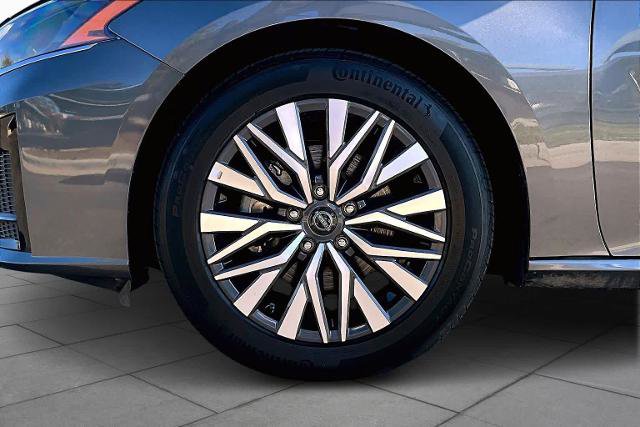Certified 2025 Nissan Altima 2.5 SV FWD image 11