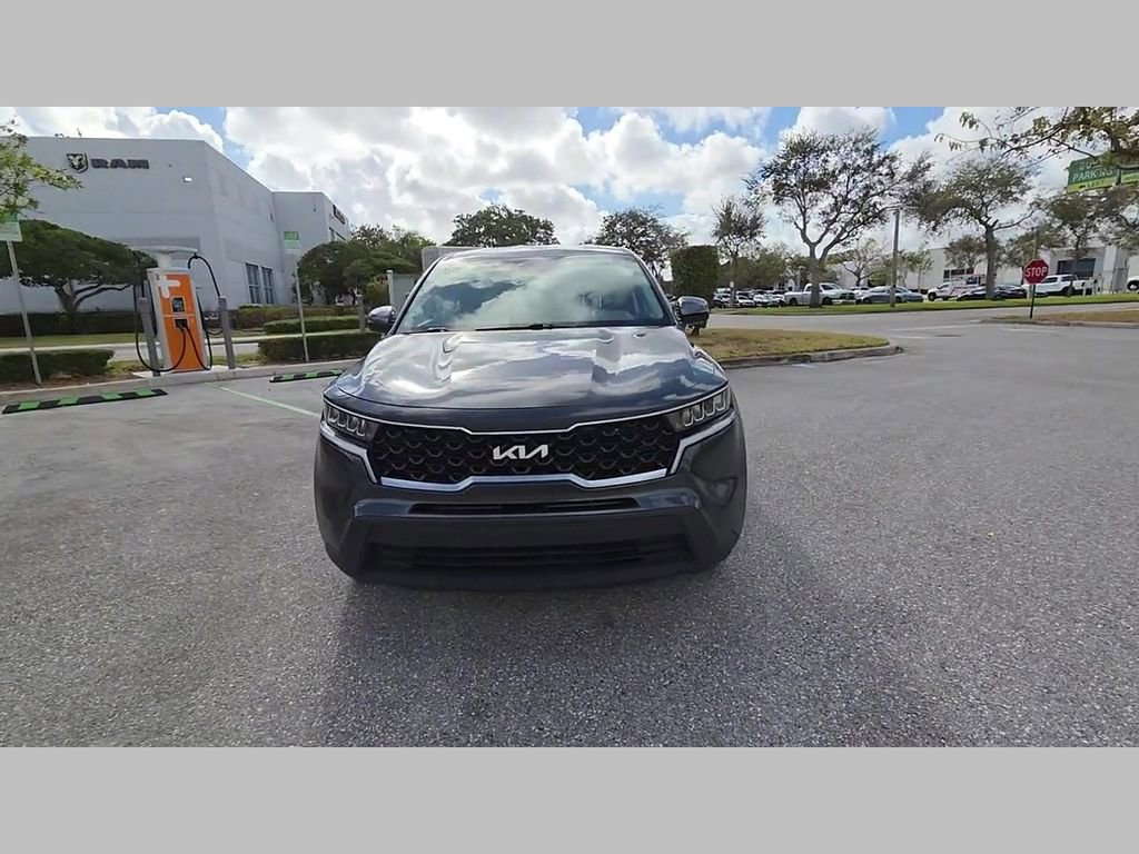 Used 2022 Kia Sorento LX image 45