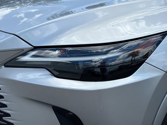 Used 2024 Lexus RX 350 FWD w/ Technology Package image 9