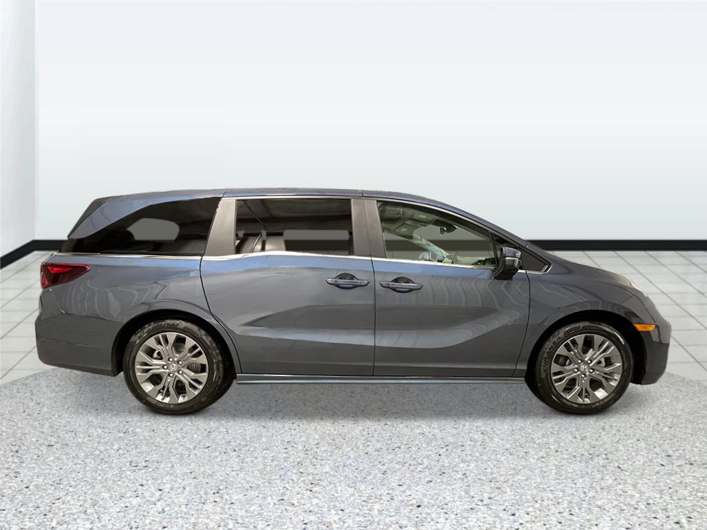 New 2027 Honda Odyssey Touring image 2